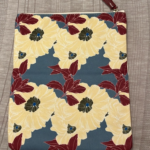 Rachel Pally Clutch Floral print and cream leather NWOT - Picture 2 of 6
